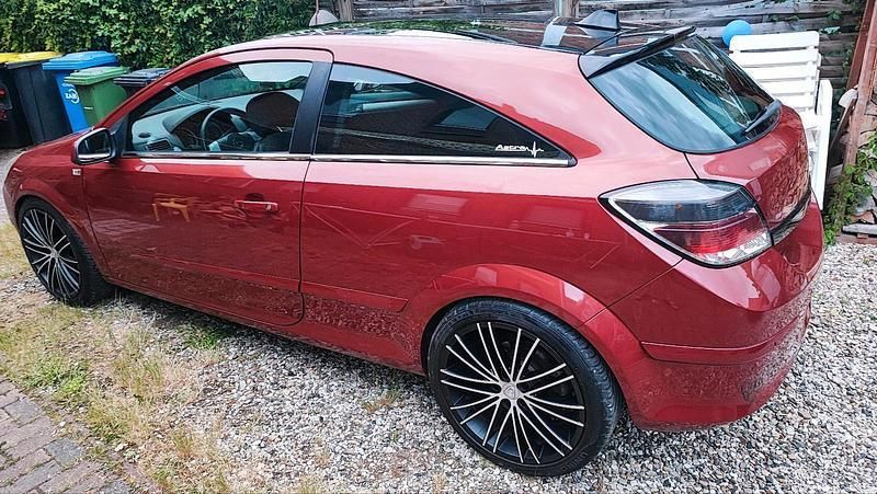 Rot Gebraucht 2025 Opel Astra GTC | 3.000 € - Bild 1/4