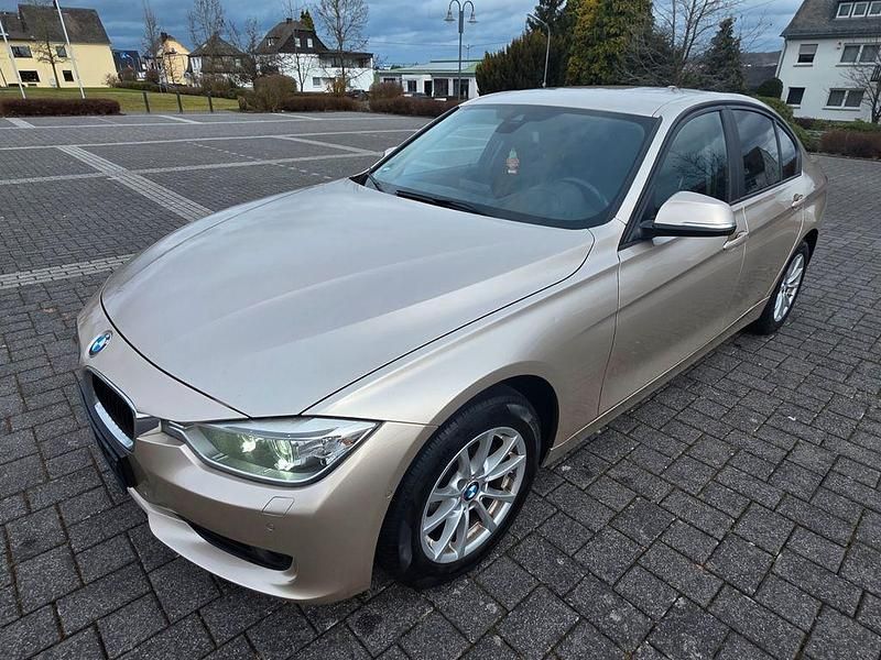 Gebraucht BMW 320 Comfort Edition 184 PS (135 kW) 2014 Silber Limousine