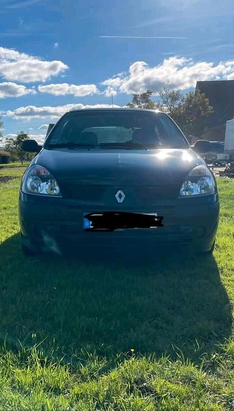 Blau Gebraucht 2004 Renault Clio II Kleinwagen | 1.000 € - Bild 1/4