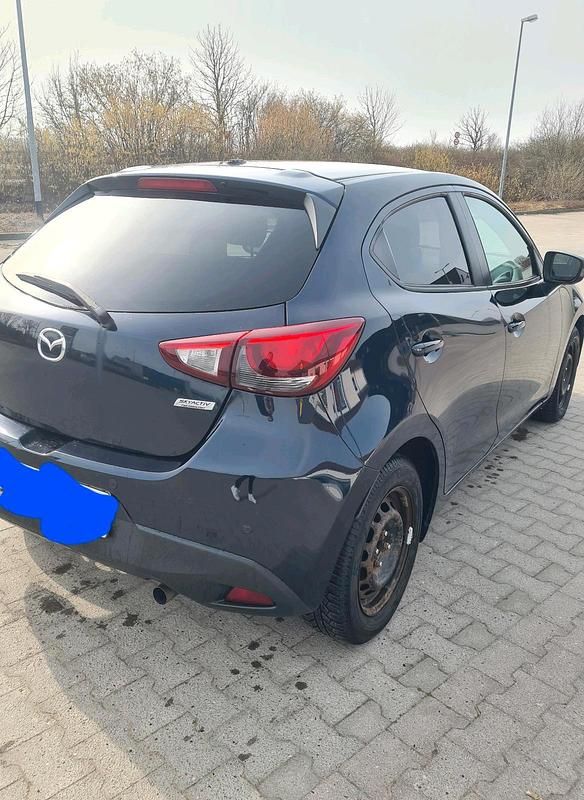 Gebraucht Mazda 2 105 PS (77 kW) 2015 Blau Kleinwagen