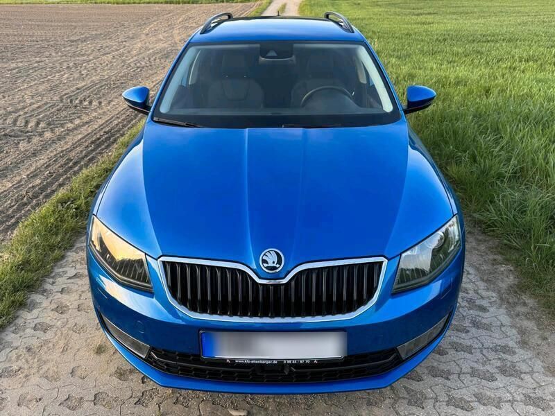 Blau Gebraucht 2015 Skoda Octavia Kombi | 10.750 € (Etwas zu teuer) - Bild 1/4