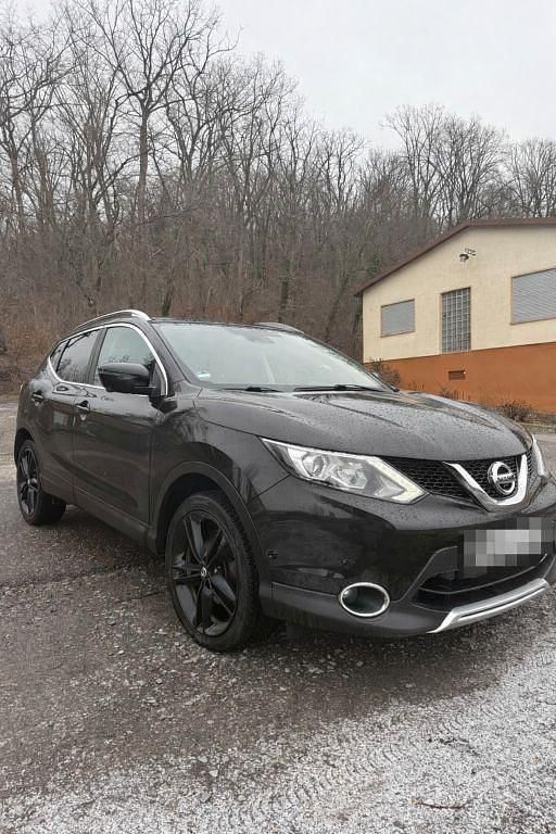 Schwarz Gebraucht 2016 Nissan Qashqai Black Edition SUV | 15.700 € (Fairer Preis) - Bild 1/4