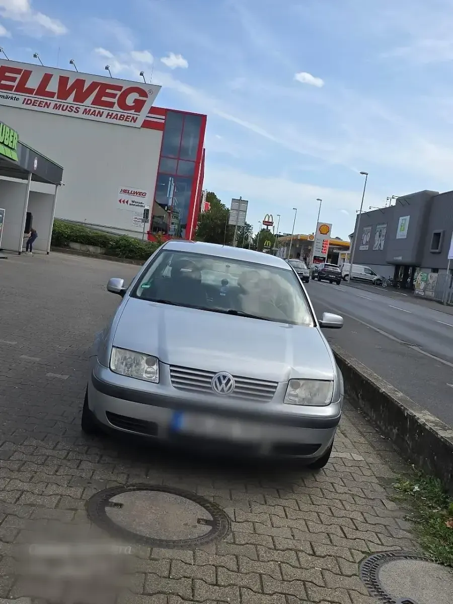 Gebraucht VW Bora 75 PS (55 kW) 2000 Grau Limousine
