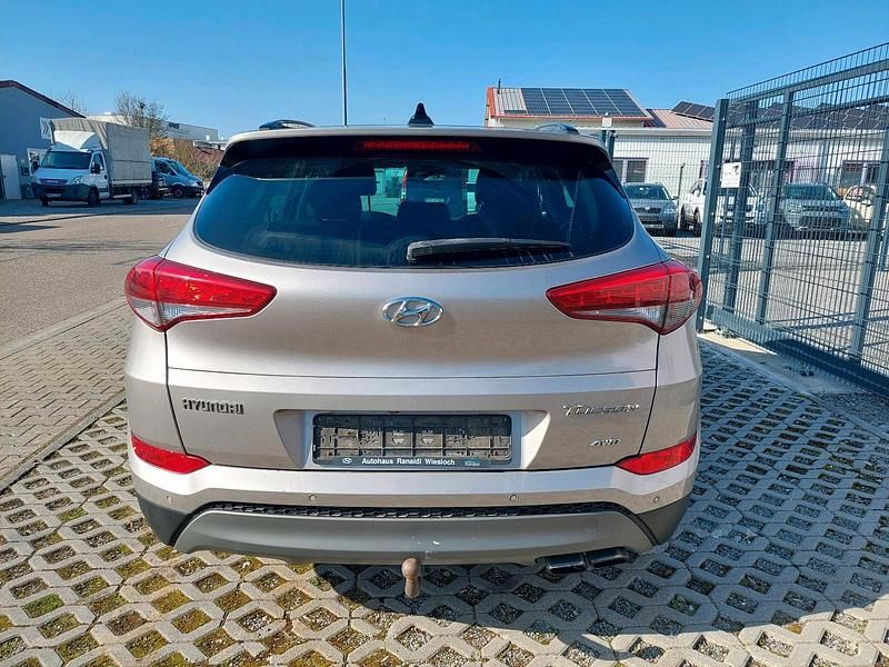 Gebraucht Hyundai Tucson Premium 177 PS (130 kW) 2017 Beige SUV