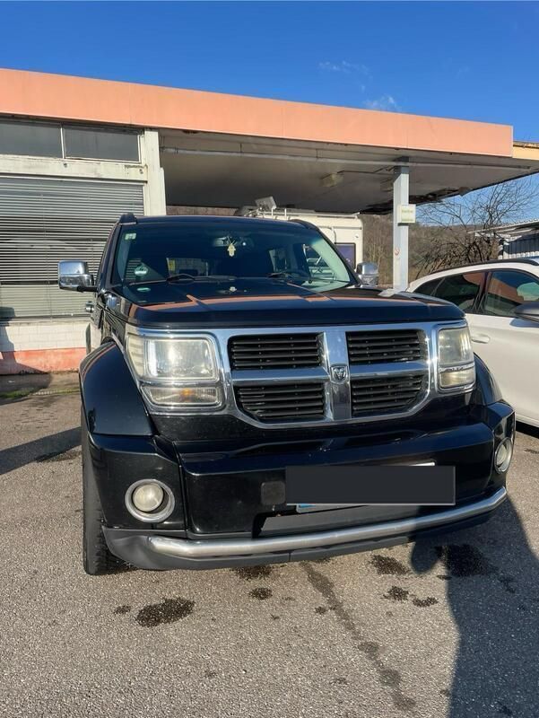 Schwarz Gebraucht 2010 Dodge Nitro SUV | 5.500 € (Fairer Preis) - Bild 1/4