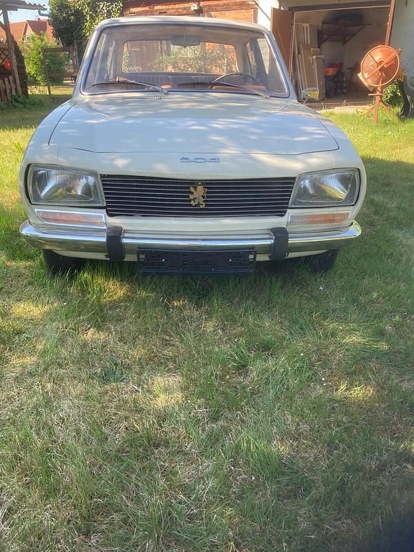 Beige Gebraucht 1969 Peugeot 504 Limousine | 9.600 € - Bild 1/4