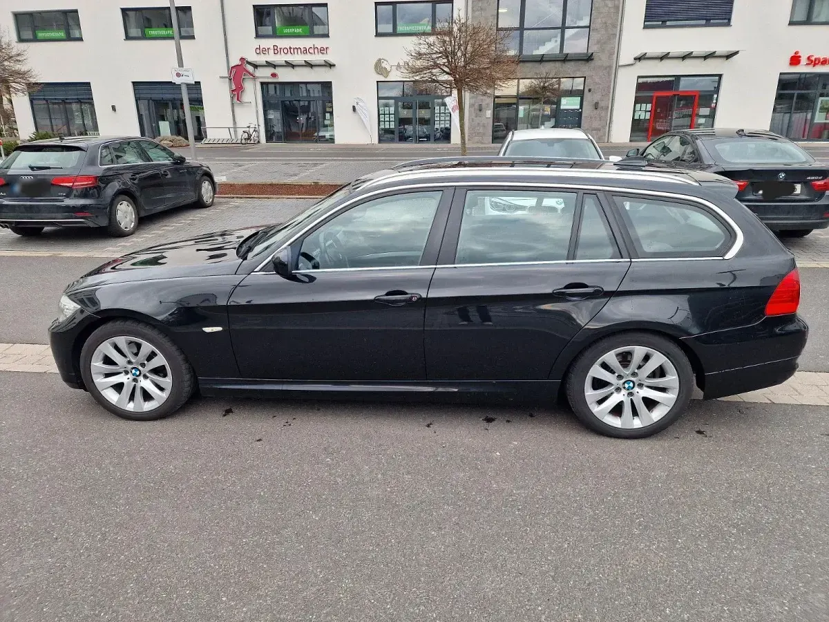 Usata BMW 320 184 CV (135 kW) 2012 Nero Station wagon