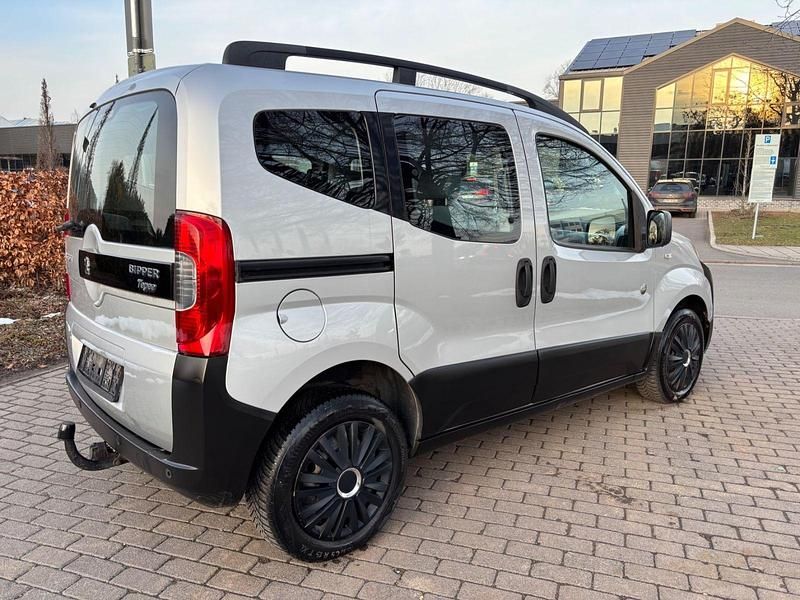 Gebraucht Peugeot TePee Outdoor 73 PS (53 kW) 2010 Grau Kombi