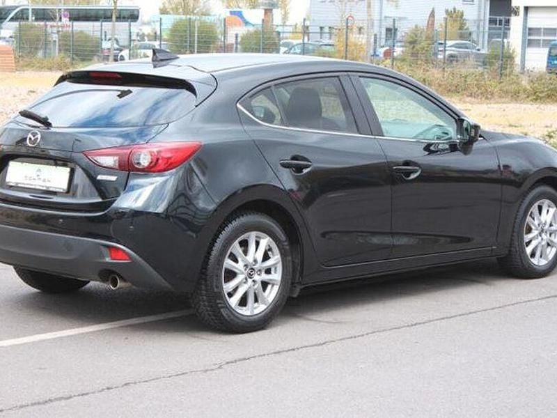 Gebraucht Mazda 3 Center-Line 120 PS (88 kW) 2016 Onyxschwarz metallic Limousine