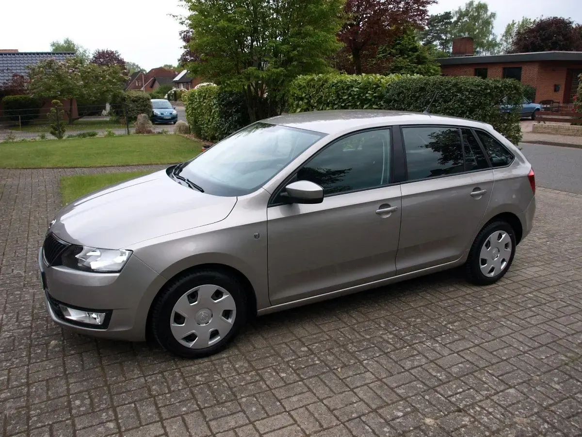 Gebraucht Skoda Rapid Ambition 86 PS (63 kW) 2014 Beige Kleinwagen