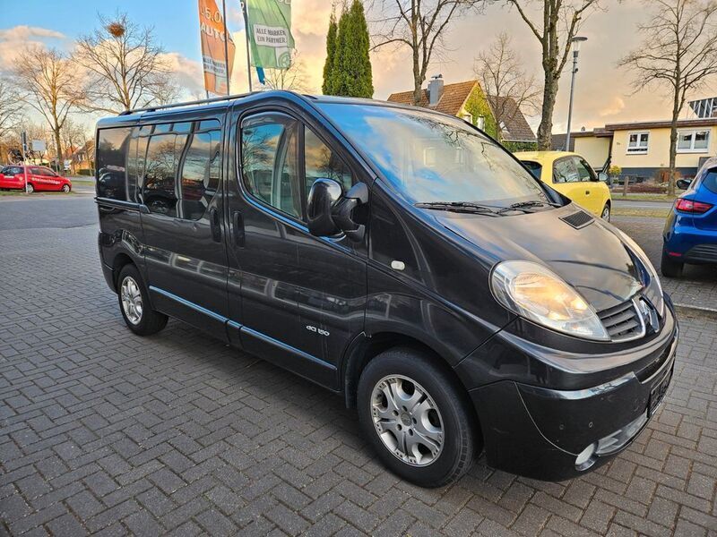Schwarz Gebraucht 2009 Renault Trafic Van | 6.490 € (Guter Preis) - Bild 1/4