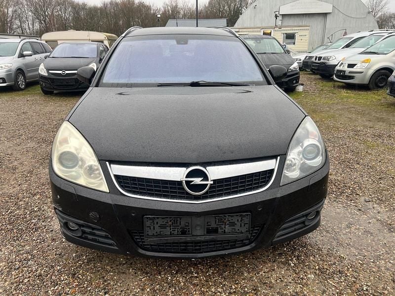 Gebraucht Opel Vectra Edition+ 150 PS (110 kW) 2008 Schwarz Kombi