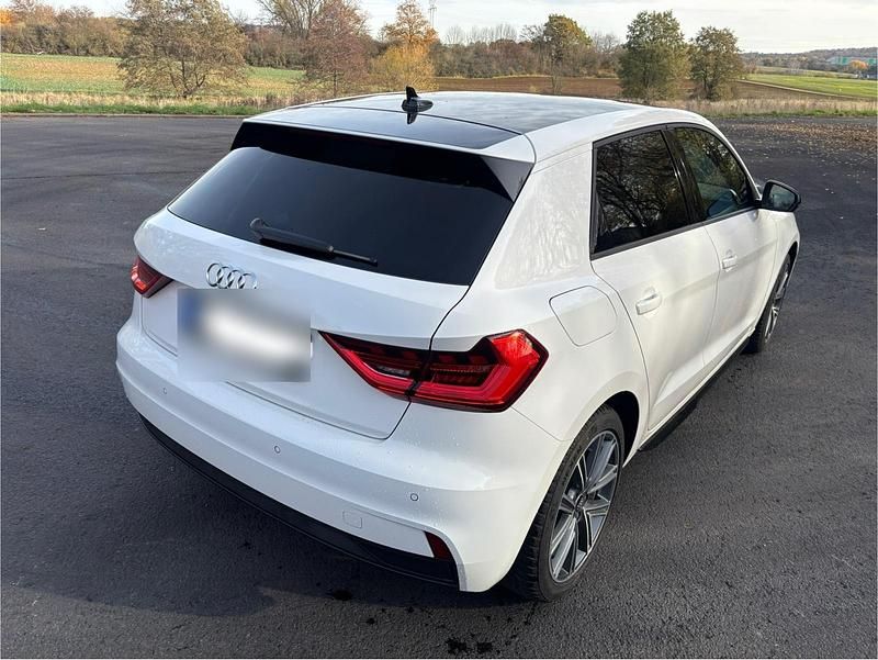 Gebraucht Audi A1 S-Line 95 PS (69 kW) 2023 Weiß SUV