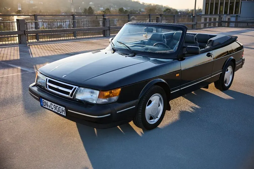 Occasion Saab 900 Cabriolet 141 ch (103 kW) 1993 Noir Cabriolet