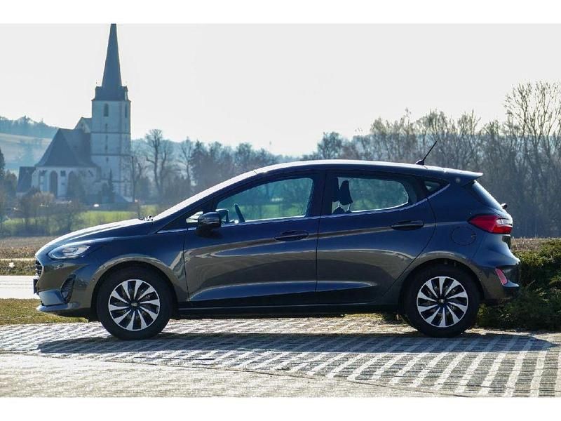 Gebraucht Ford Fiesta Titanium 101 PS (74 kW) 2022 Magneticgrau (metallic) Kleinwagen