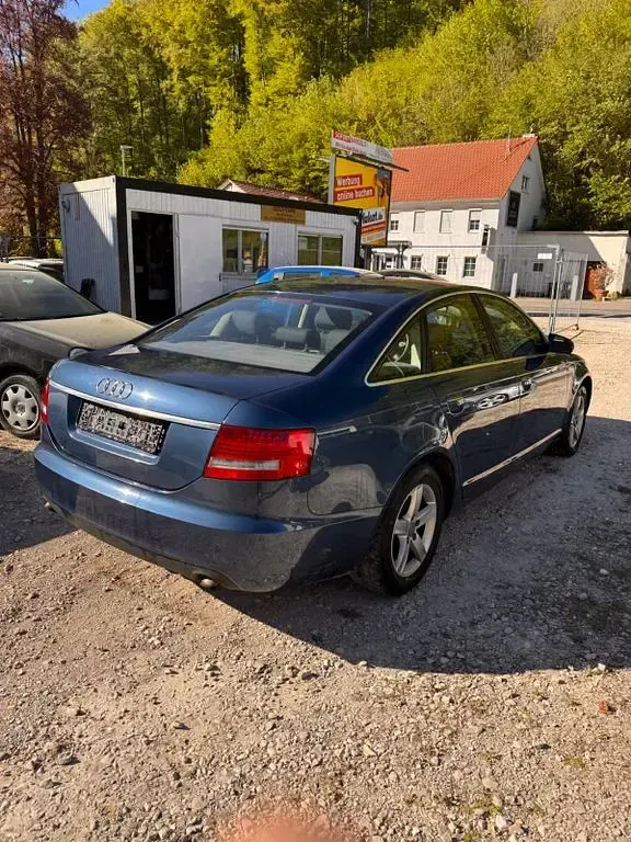 Second-hand Audi A6 224 CP (164 kW) 2004 Albastru Berlinǎ