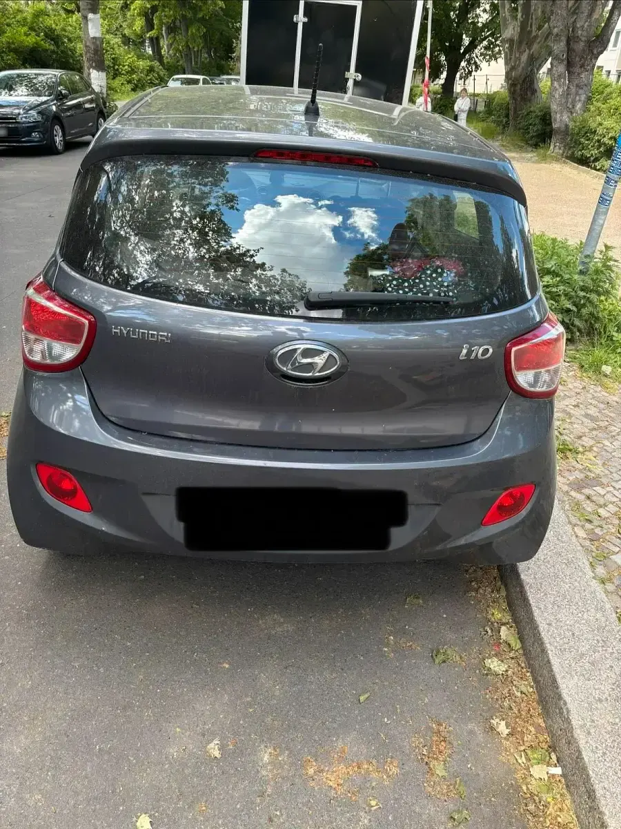 Gebraucht Hyundai i10 67 PS (49 kW) 2015 Grau Kleinwagen
