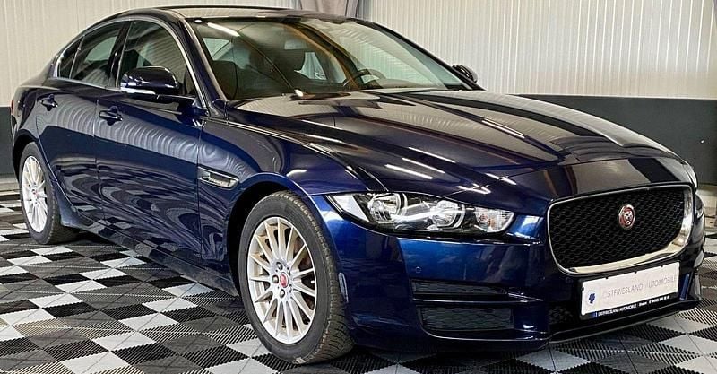 Other Gebraucht 2017 Jaguar XE Prestige Limousine | 12.490 € (Superpreis) - Bild 1/3