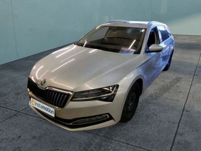 Silber Gebraucht 2020 Skoda Superb Style Kombi | 33.076 € - Bild 1/2