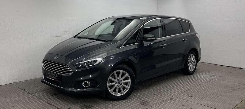 Gebraucht Ford S-MAX Titanium 319 PS (234 kW) 2017 Grün Van / Kleinbus