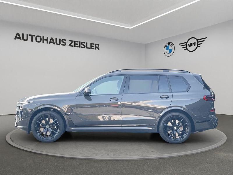 Neu BMW X7 M Sport 530 PS (389 kW) 2025 Dravitgrau SUV