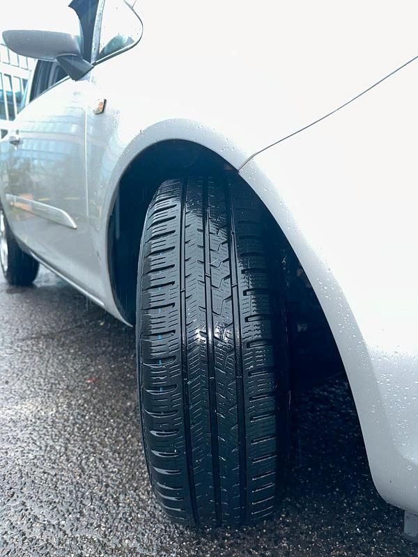 Gebraucht Opel Corsa Catch Me 80 PS (58 kW) 2007 Silber Kleinwagen