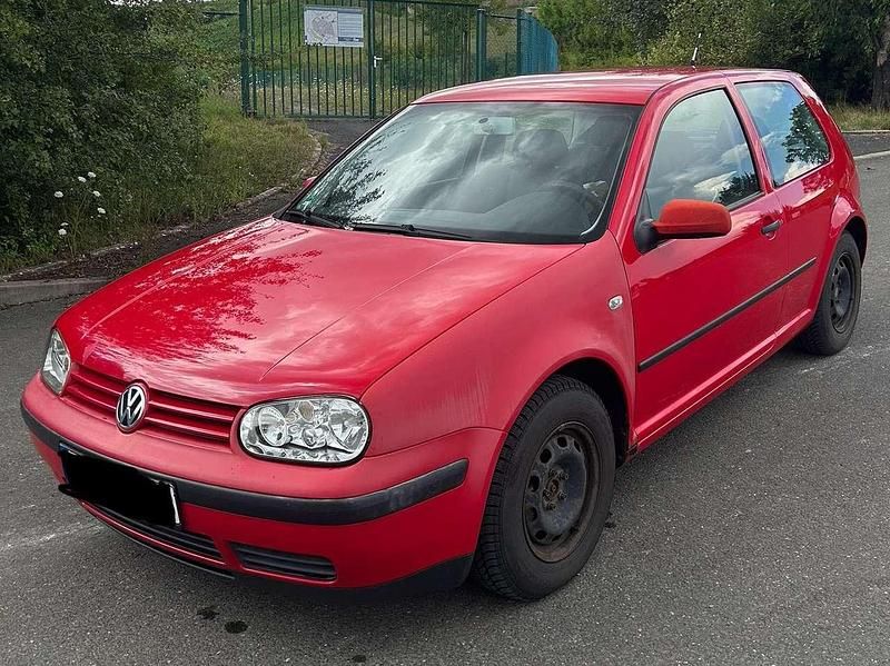 Rot Gebraucht 2003 VW Golf IV Ocean Limousine | 2.000 € (Etwas zu teuer) - Bild 1/4