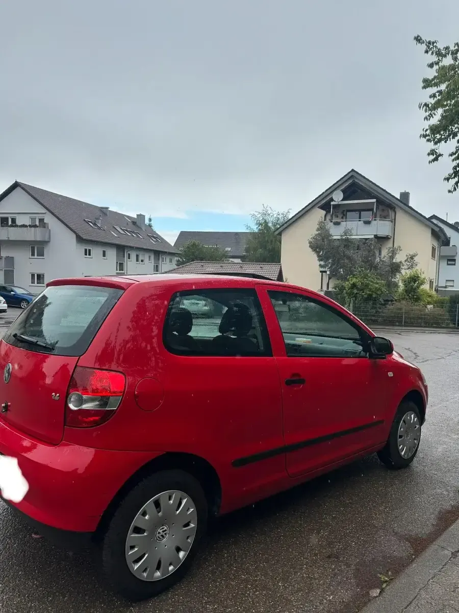Używany VW Fox 75 KM (55 kW) 2005 Czerwony Hatchback