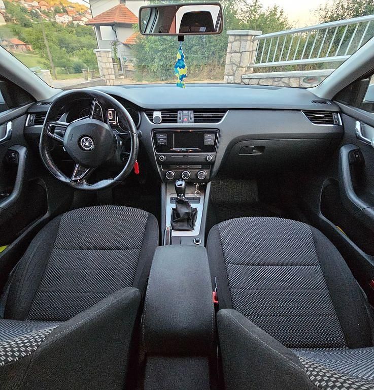 Gebraucht Skoda Octavia Ambition 110 PS (80 kW) 2016 Silber Kombi