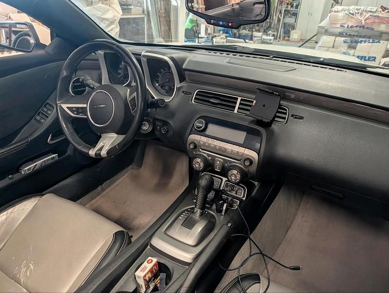 Gebraucht Chevrolet Camaro SS 500 PS (367 kW) 2011 Schwarz Cabrio