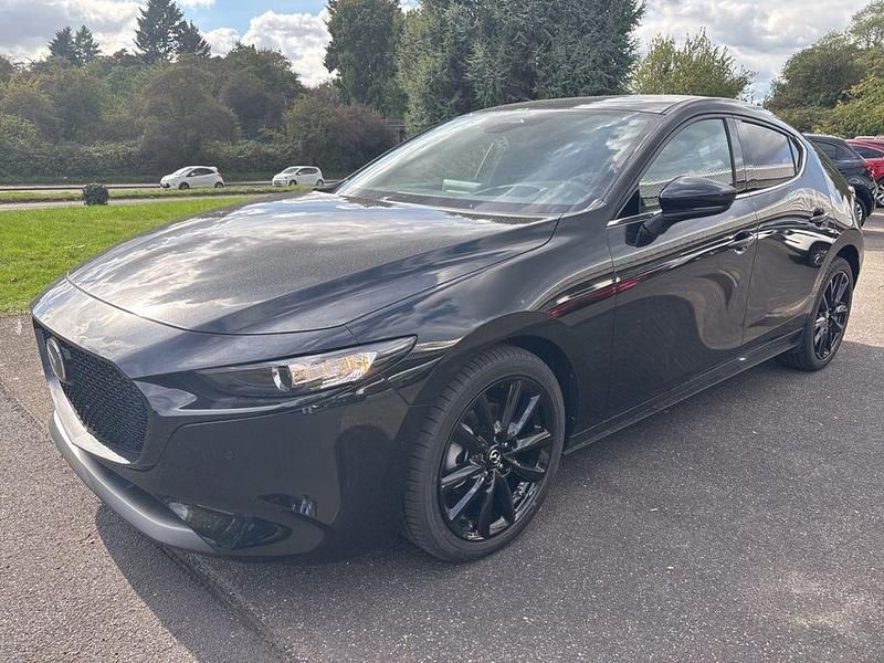 Schwarz Neu 2025 Mazda 3 Homura-Line Limousine | 26.890 € - Bild 1/4