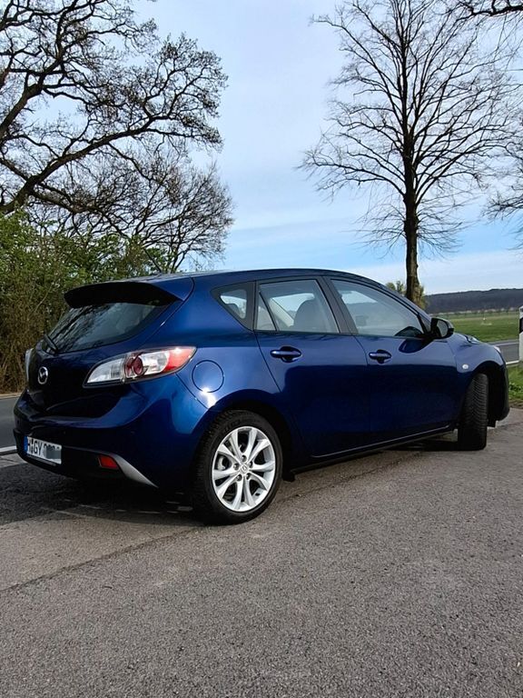 Blau Gebraucht 2010 Mazda 3 Active Plus Limousine | 9.750 € (Teuer) - Bild 1/4
