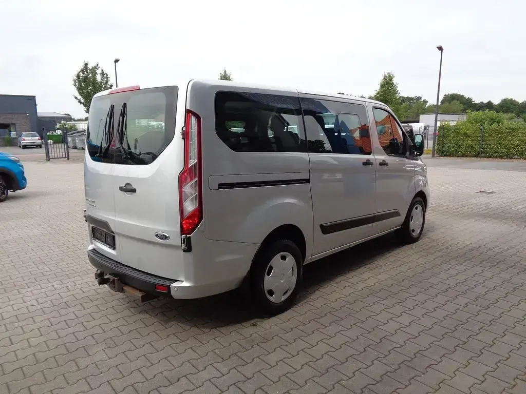 Gebraucht Ford Tourneo Custom 105 PS (77 kW) 2020 Silber Van