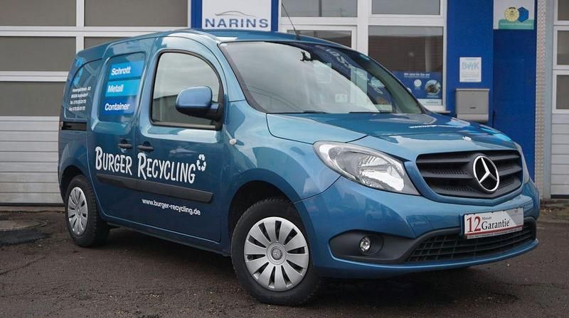 Gebraucht Mercedes Citan 111 110 PS (80 kW) 2015 Blau Van / Kleinbus