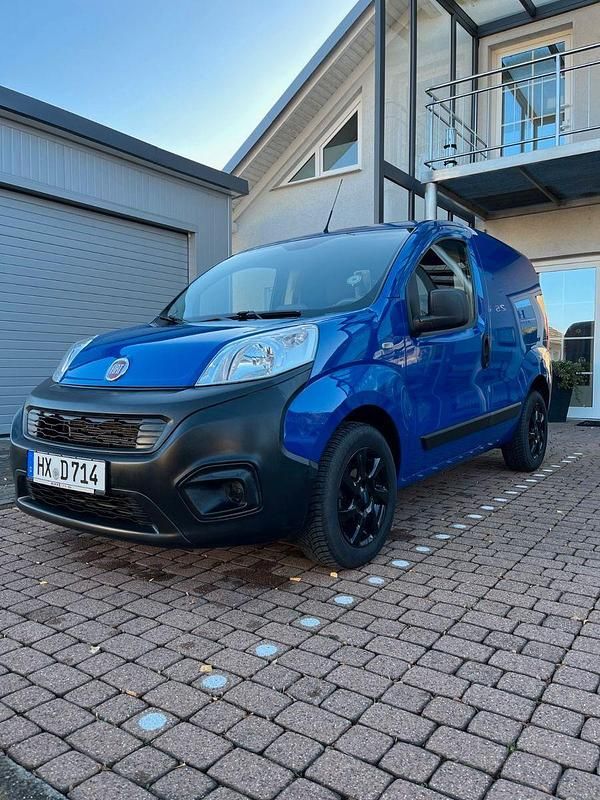 Blau Gebraucht 2020 Fiat Fiorino Van | 9.190 € (Fairer Preis) - Bild 1/4