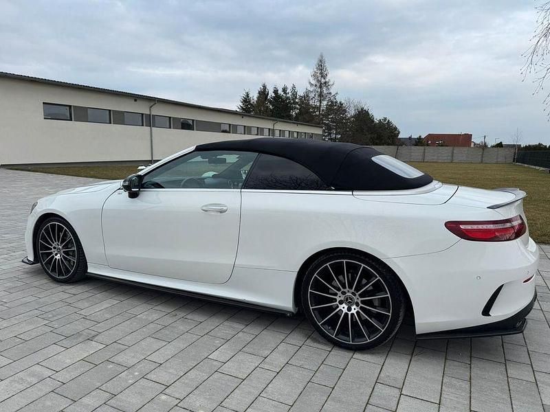 Gebraucht Mercedes E350 299 PS (219 kW) 2019 Weiß Cabrio