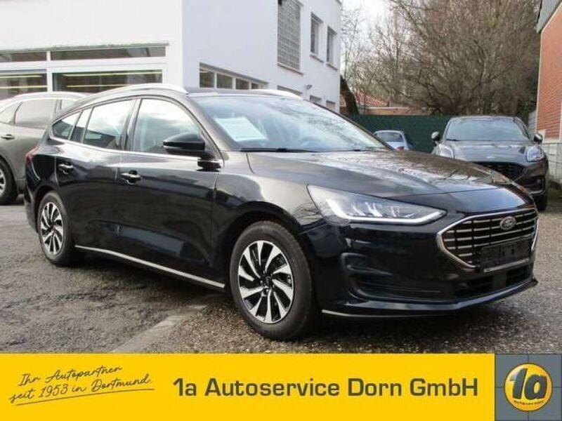 Obsidianschwarz (metallic) Gebraucht 2024 Ford Focus Titanium Kombi | 21.990 € (Guter Preis) - Bild 1/4
