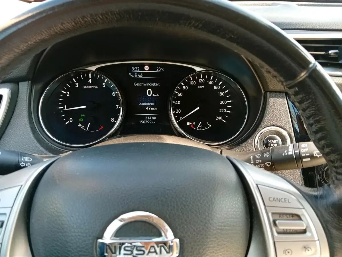 Gebraucht Nissan X-Trail 185 PS (136 kW) 2016 Silber SUV
