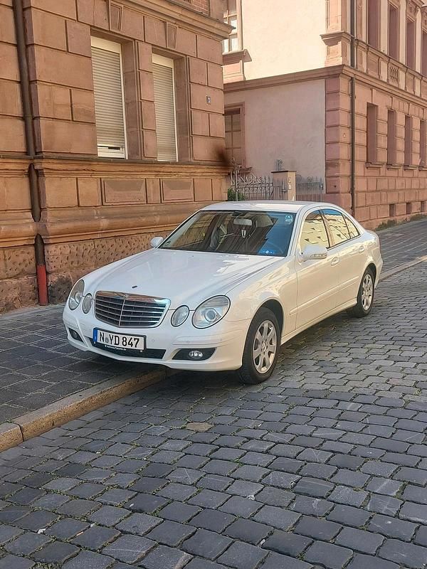 Gebraucht 2007 Mercedes E200 Limousine | 4.600 € - Bild 1/4