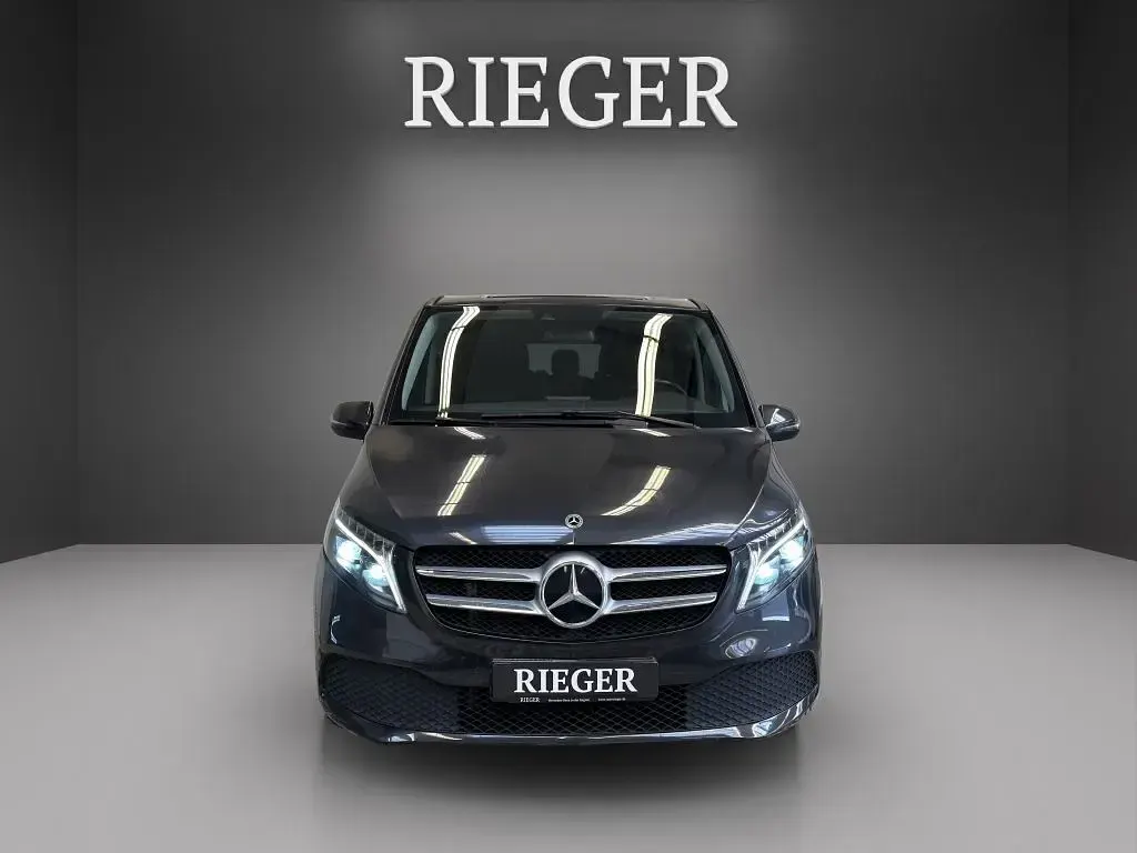 Gebraucht Mercedes V250 190 PS (139 kW) 2023 Grau Van / Kleinbus