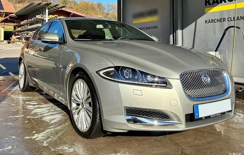 Gebraucht Jaguar XF 275 PS (202 kW) 2012 Andere farben Limousine