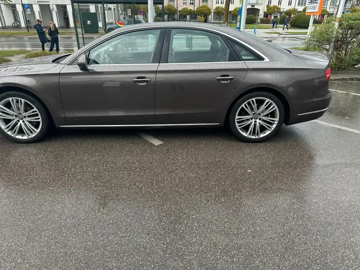 Usata Audi A8 258 CV (189 kW) 2014 Marrone Berlina