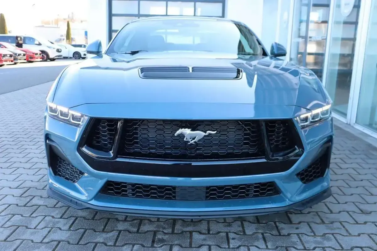 Neu Ford Mustang GT Fastback 446 PS (328 kW) 2026 Grabberblue metallic Coupé