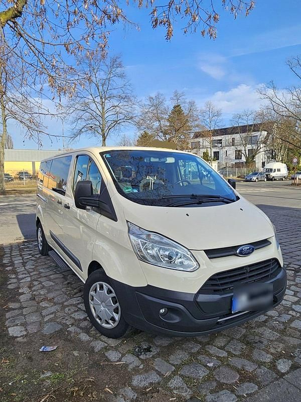 Andere farben Gebraucht 2017 Ford Tourneo Custom Van / Kleinbus | 21.900 € (Fairer Preis) - Bild 1/4
