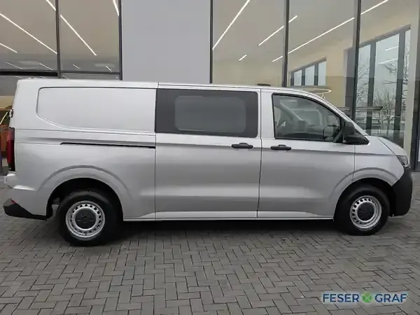 Gebraucht VW T7 170 PS (125 kW) 2025 Light grey metallic Van