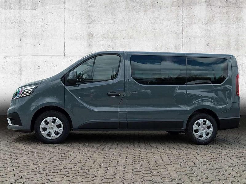 Gebraucht Renault Trafic Life 150 PS (110 kW) 2023 Grau Van / Kleinbus