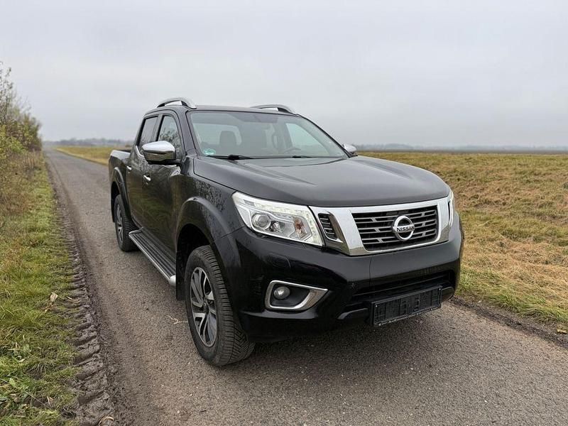 Schwarz Gebraucht 2018 Nissan Navara Tekna Abholung | 17.990 € (Guter Preis) - Bild 1/4