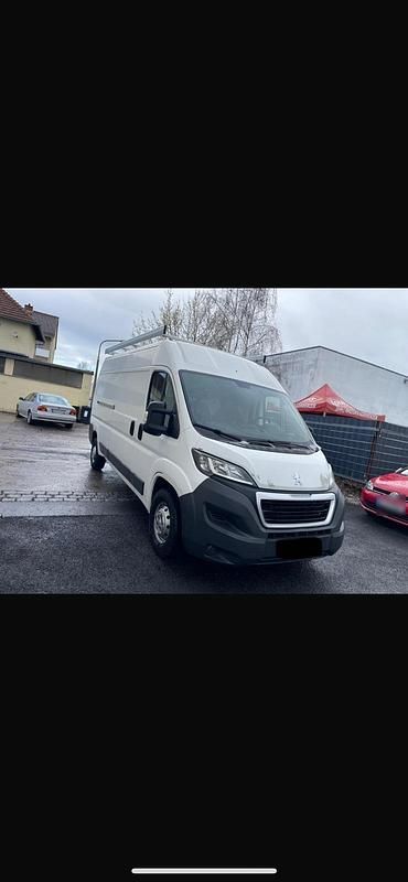 Gebraucht Peugeot Boxer 131 PS (96 kW) 2015 Weiß Van