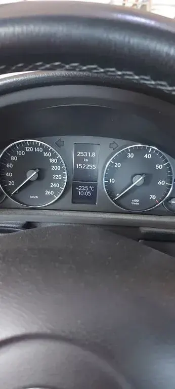 Gebraucht Mercedes C180 143 PS (105 kW) 2006 Silber Coupé