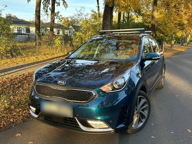 Gebraucht Kia Niro 141 PS (103 kW) 2017 Blau SUV